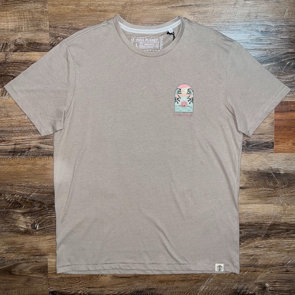Free Planet Mens Short Sleeve Sunset Graphic Tee, Size L - Picture 9 of 9